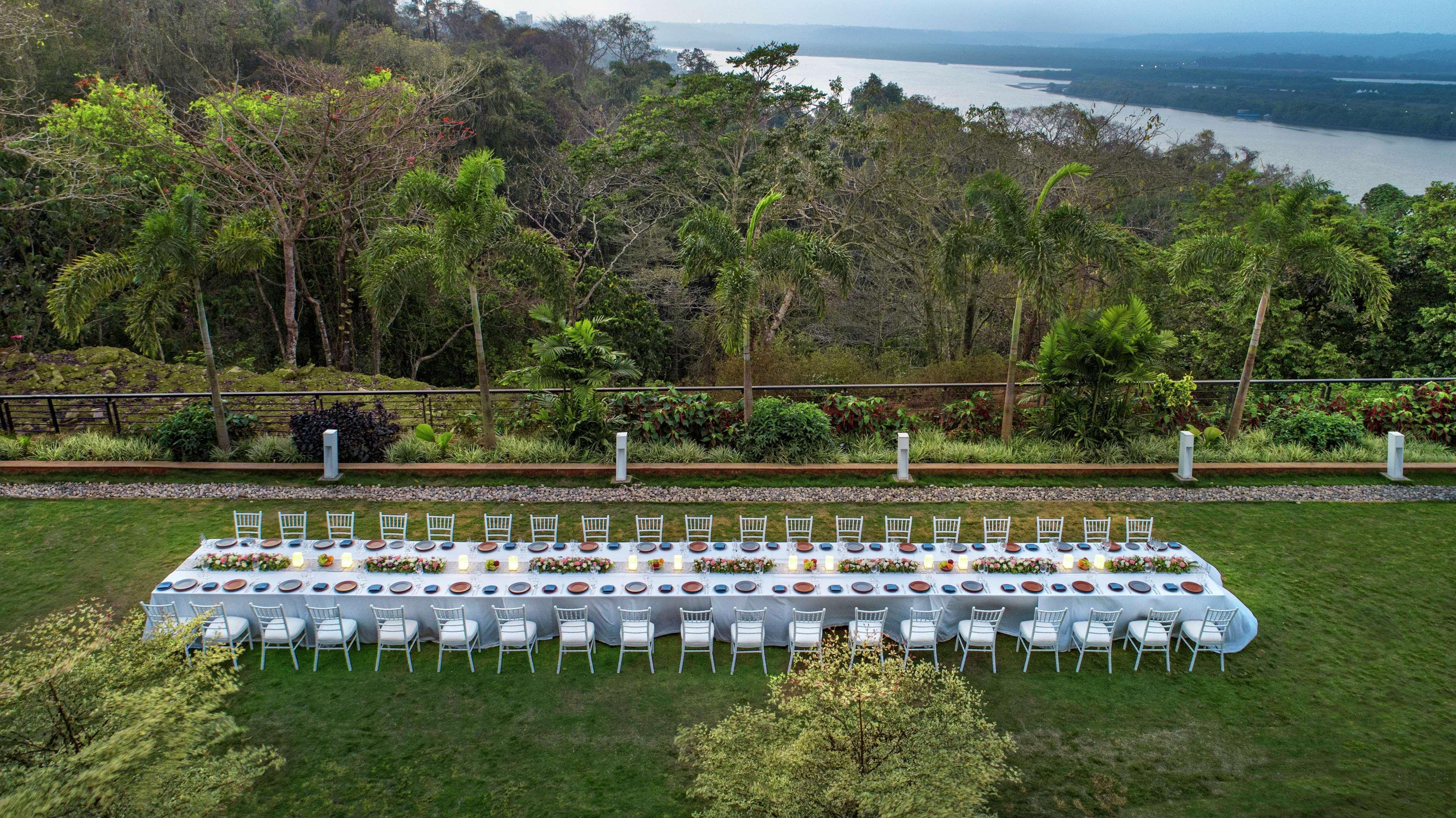 Hotel Doubletree By Hilton Goa - Panaji Esterno foto