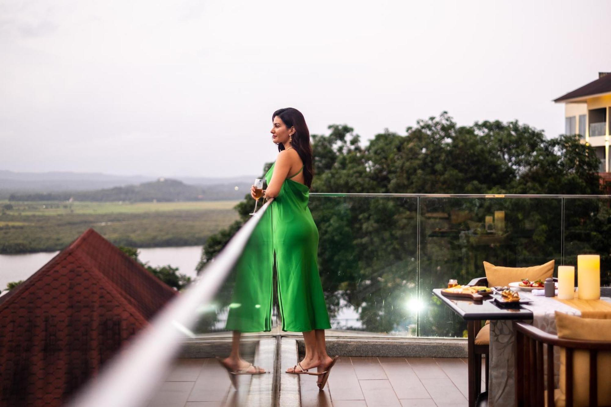 Hotel Doubletree By Hilton Goa - Panaji Esterno foto