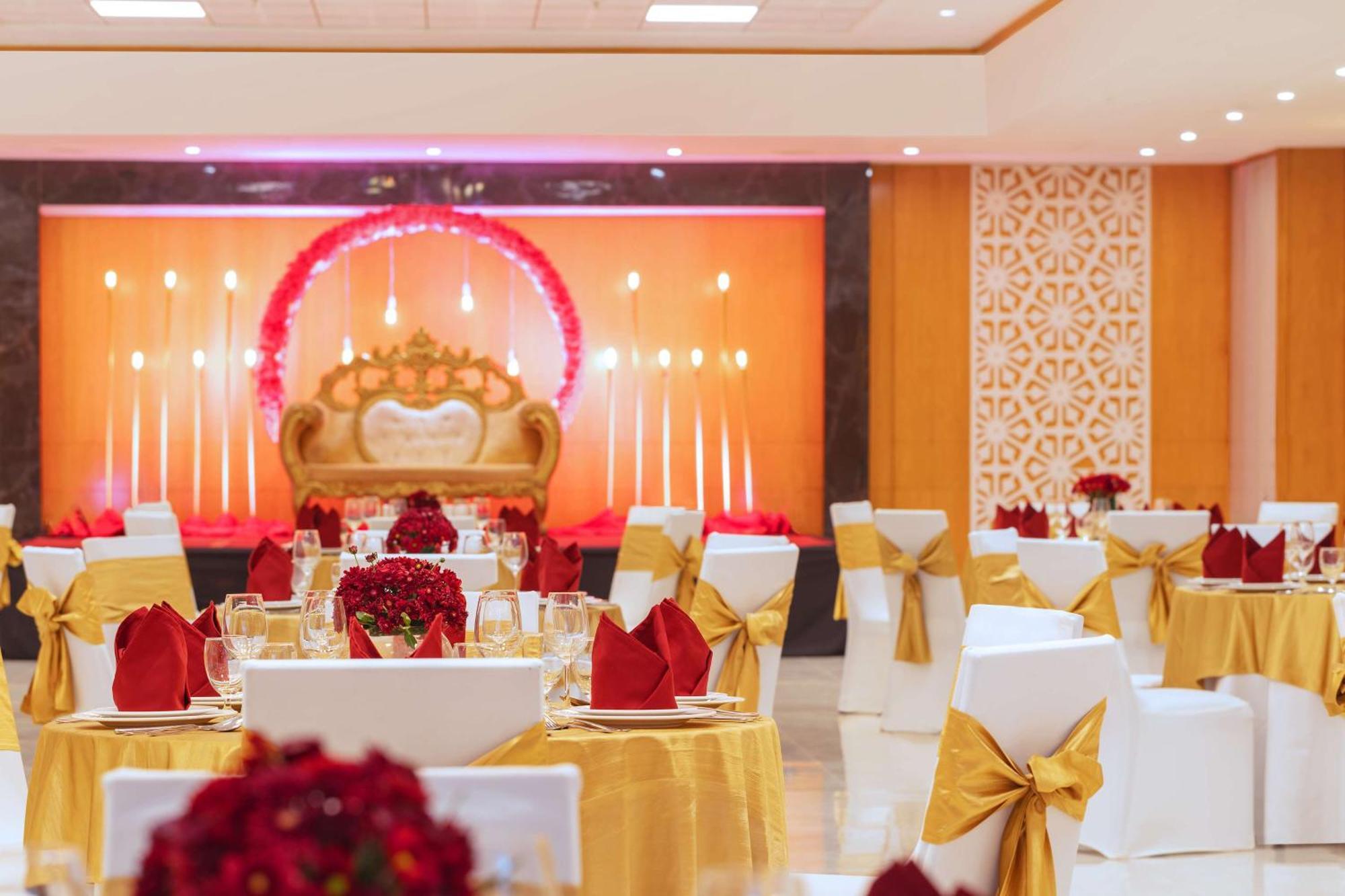 Hotel Doubletree By Hilton Goa - Panaji Esterno foto