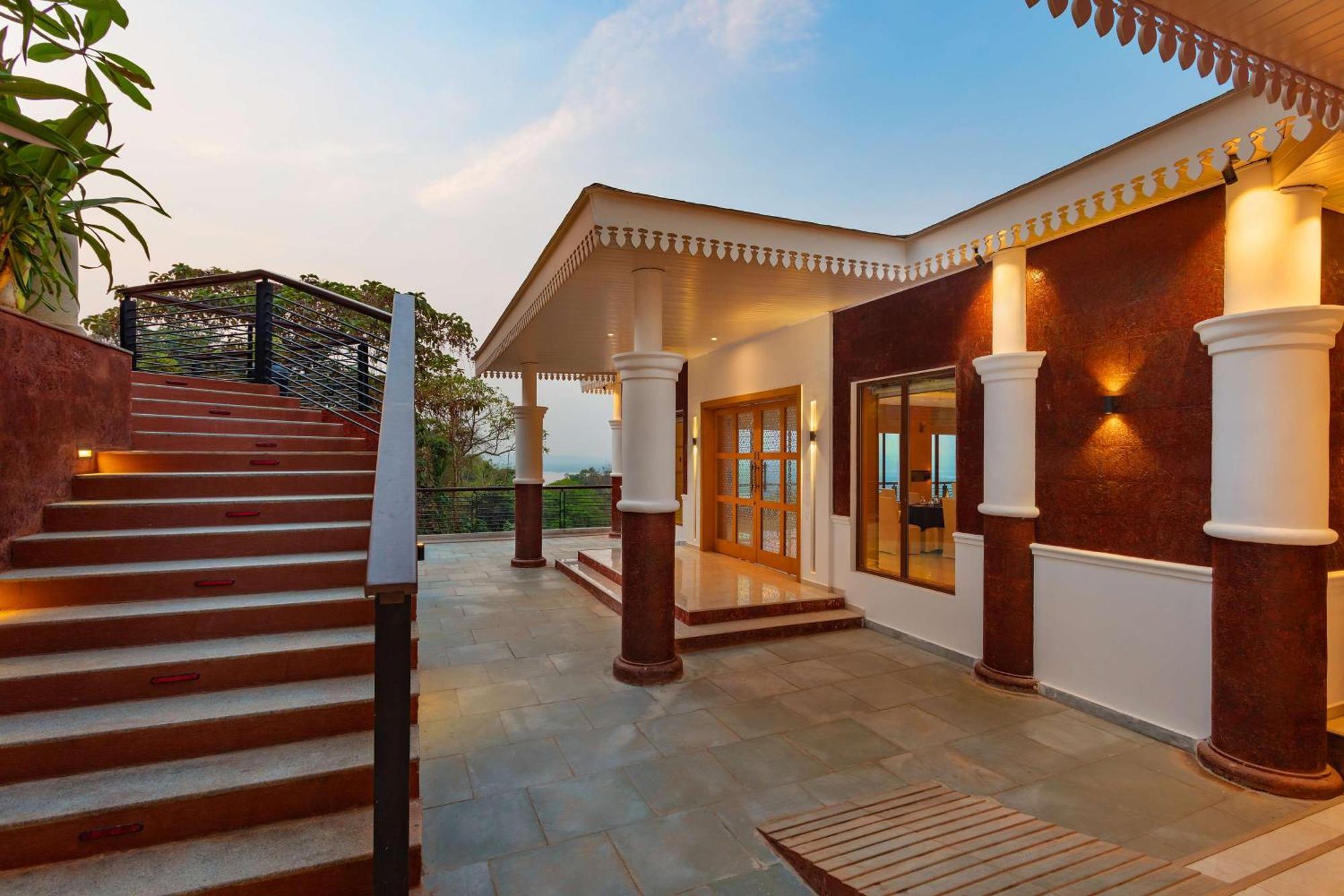 Hotel Doubletree By Hilton Goa - Panaji Esterno foto
