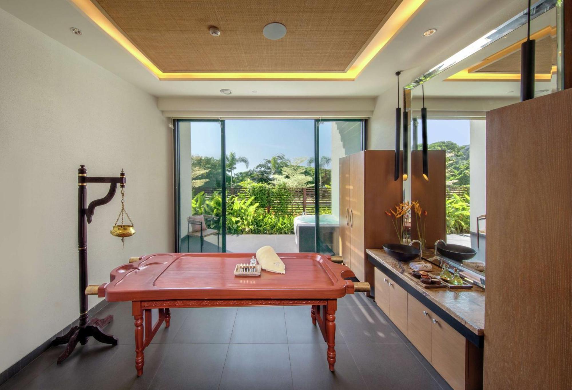 Hotel Doubletree By Hilton Goa - Panaji Esterno foto