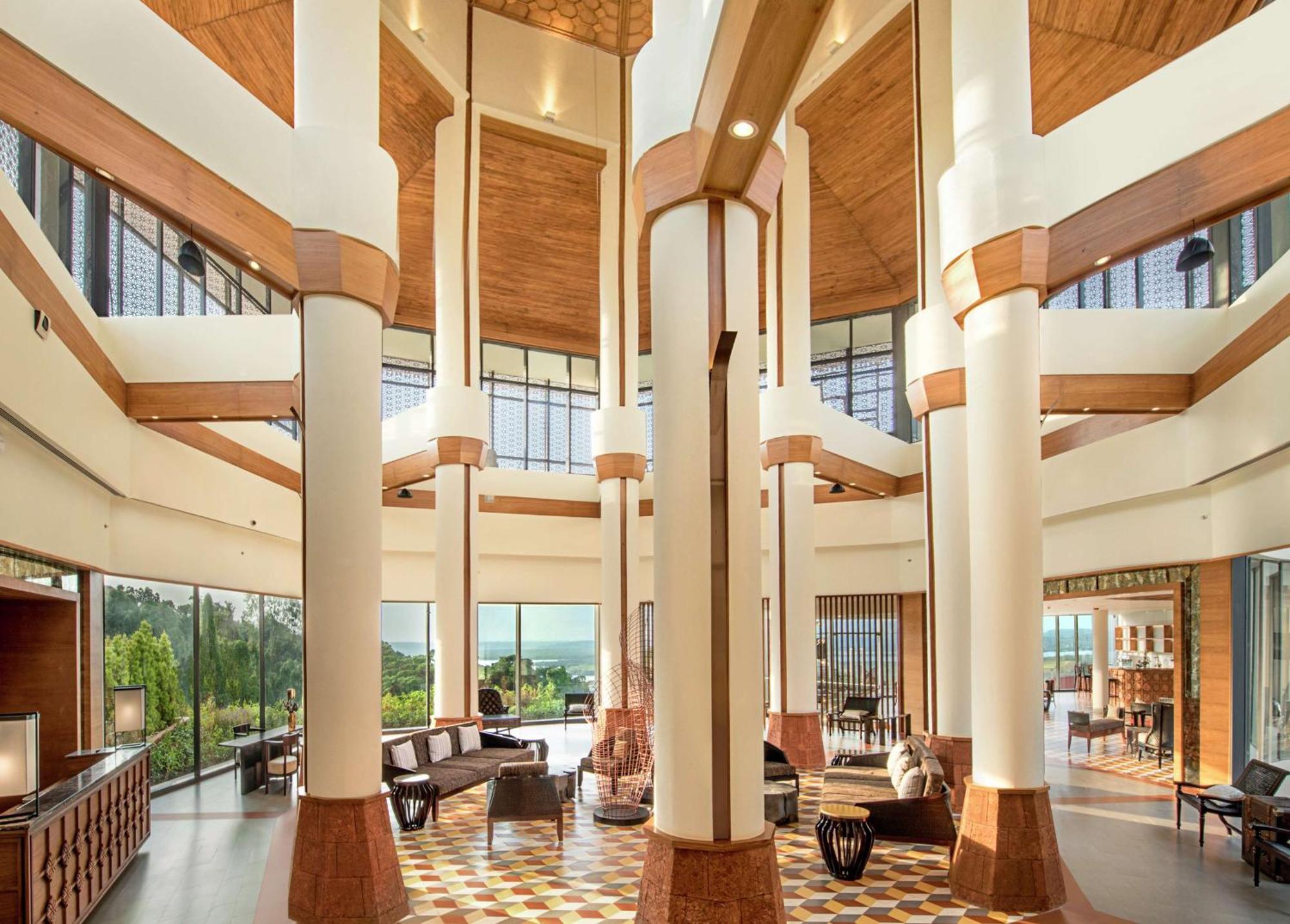 Hotel Doubletree By Hilton Goa - Panaji Esterno foto