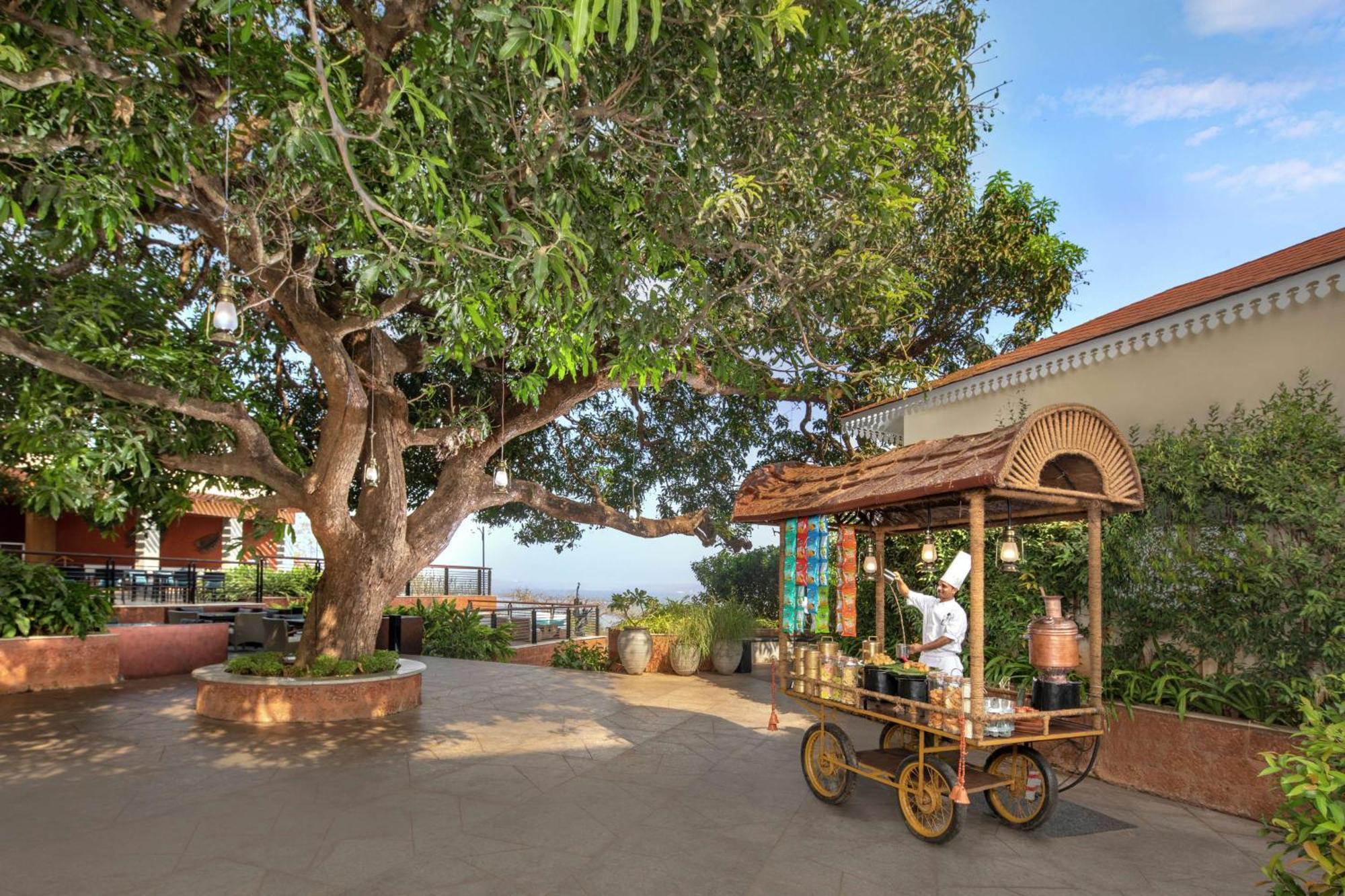 Hotel Doubletree By Hilton Goa - Panaji Esterno foto